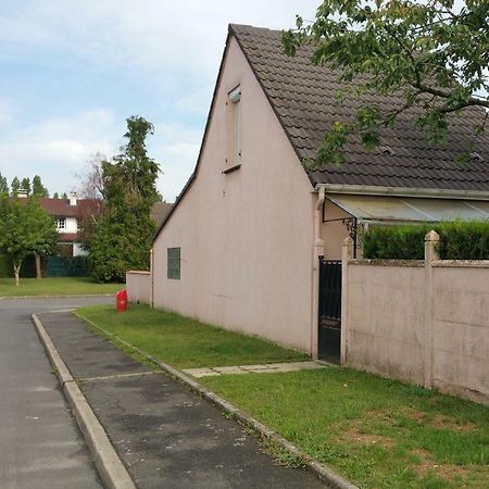 Le Mas Des Loups Arpajon Exterior photo