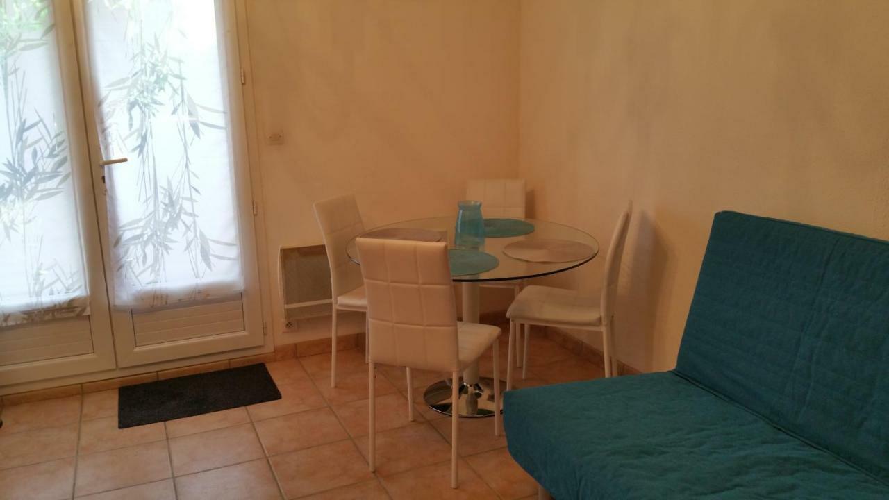 Le Mas Des Loups Arpajon Exterior photo
